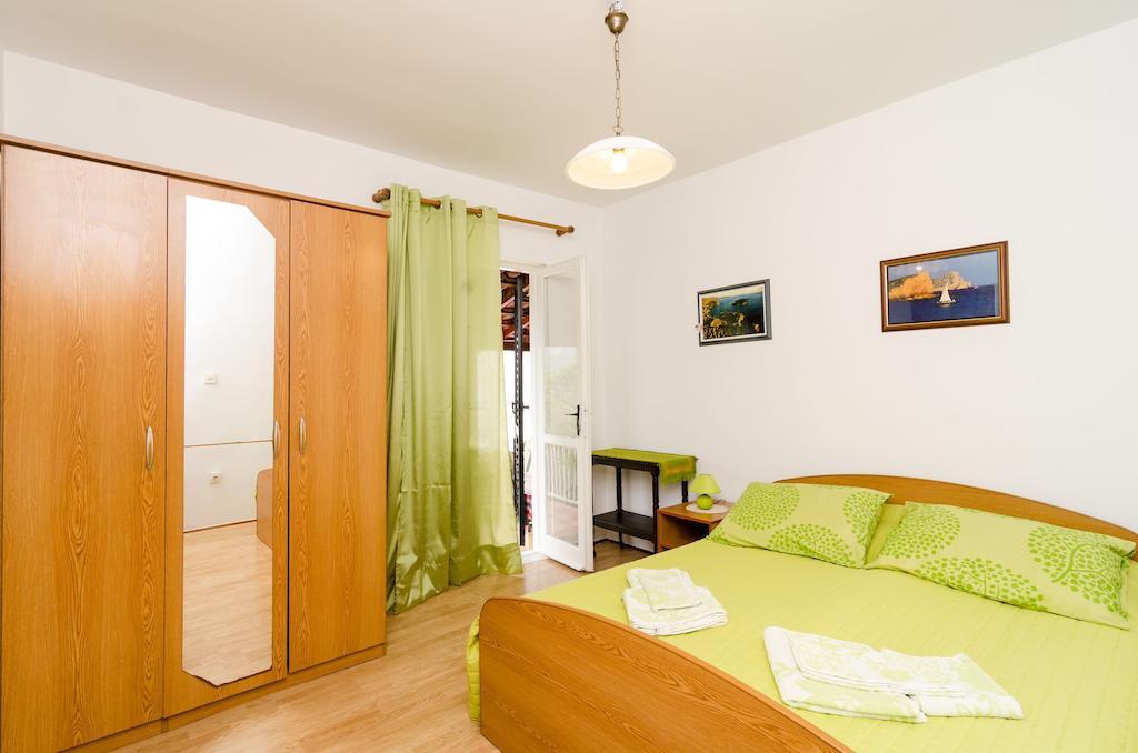 Guest House Kola Slano Rum bild